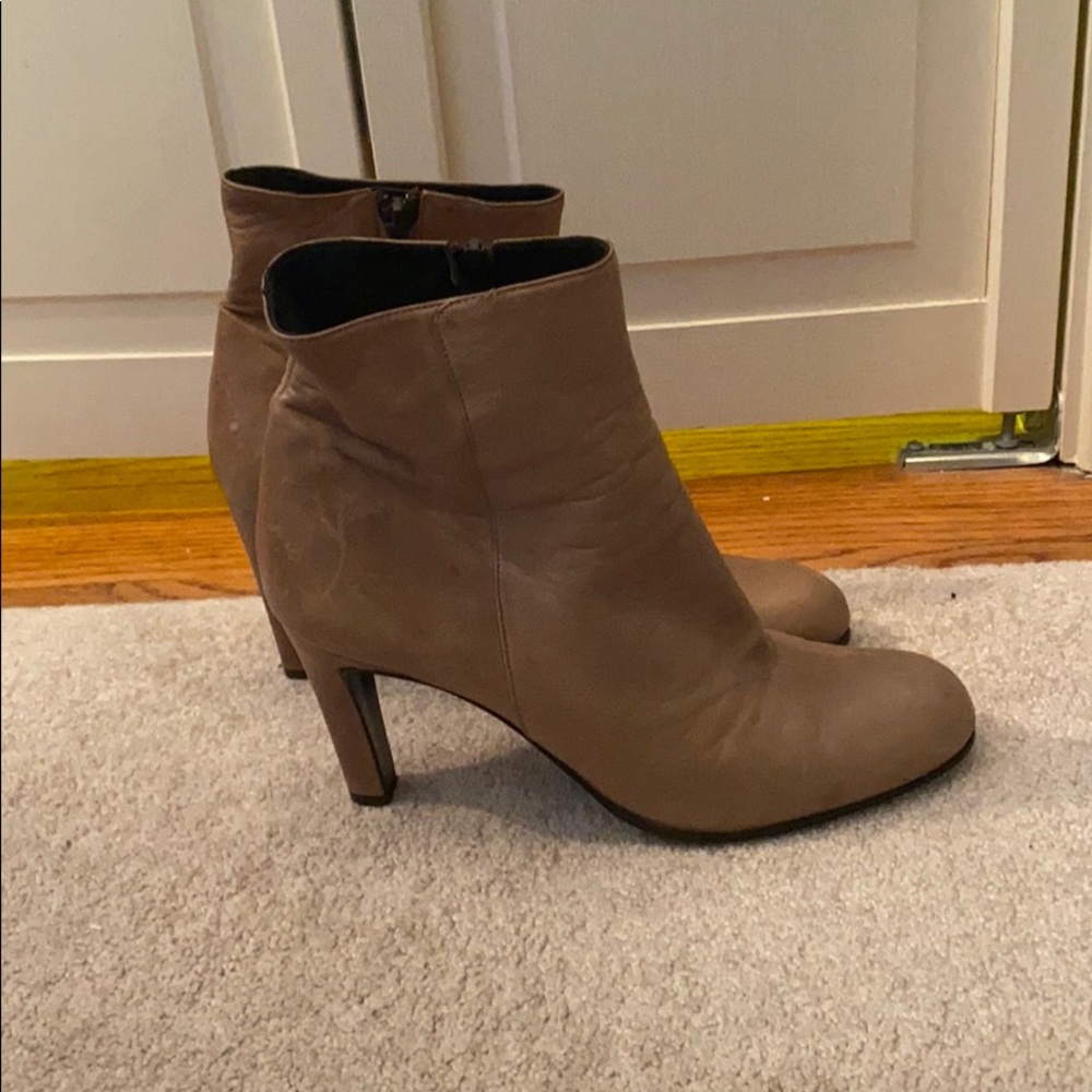 Made in italy leather booties!